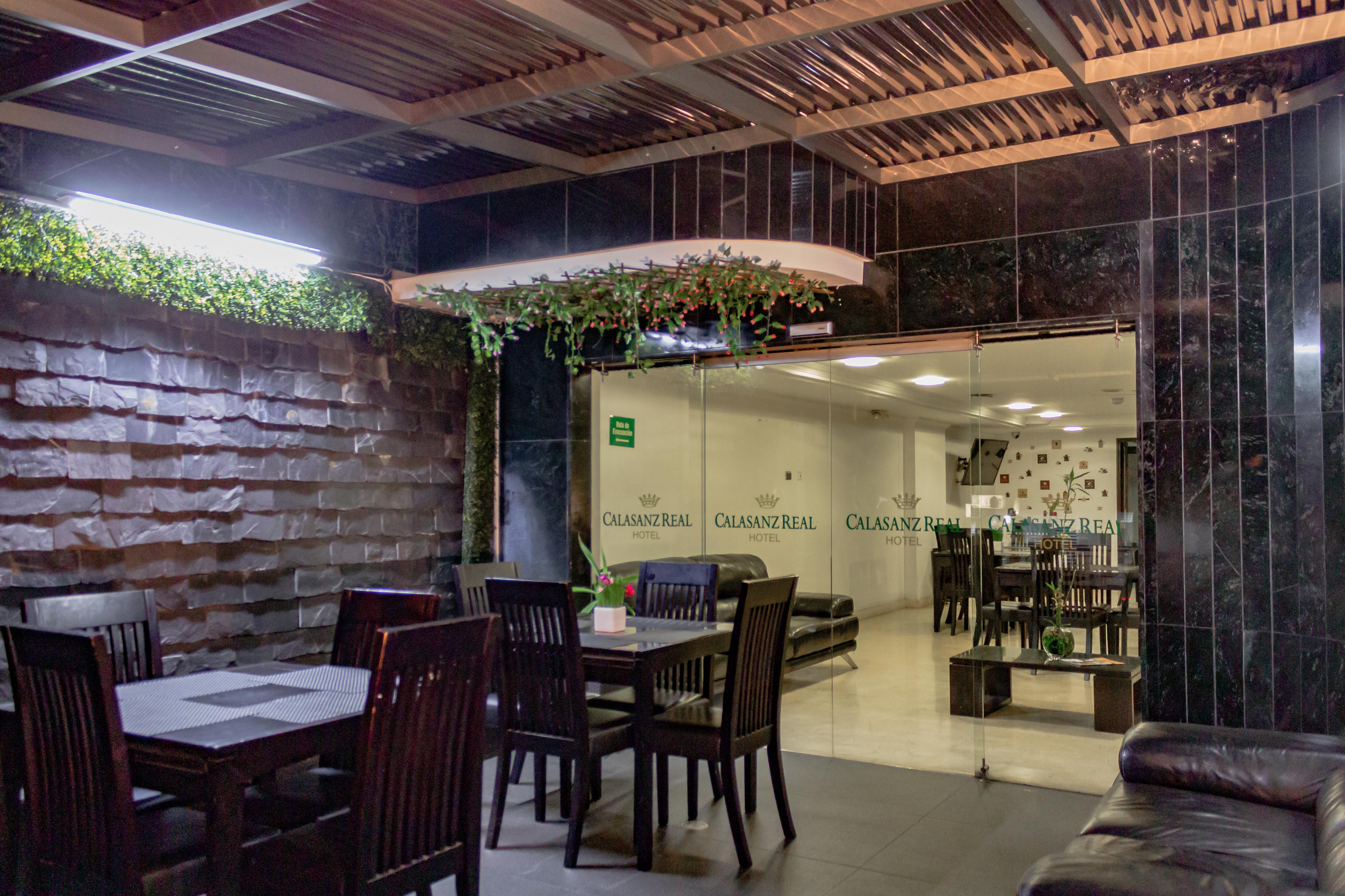 Hotel Calasanz Real Medellín Buitenkant foto