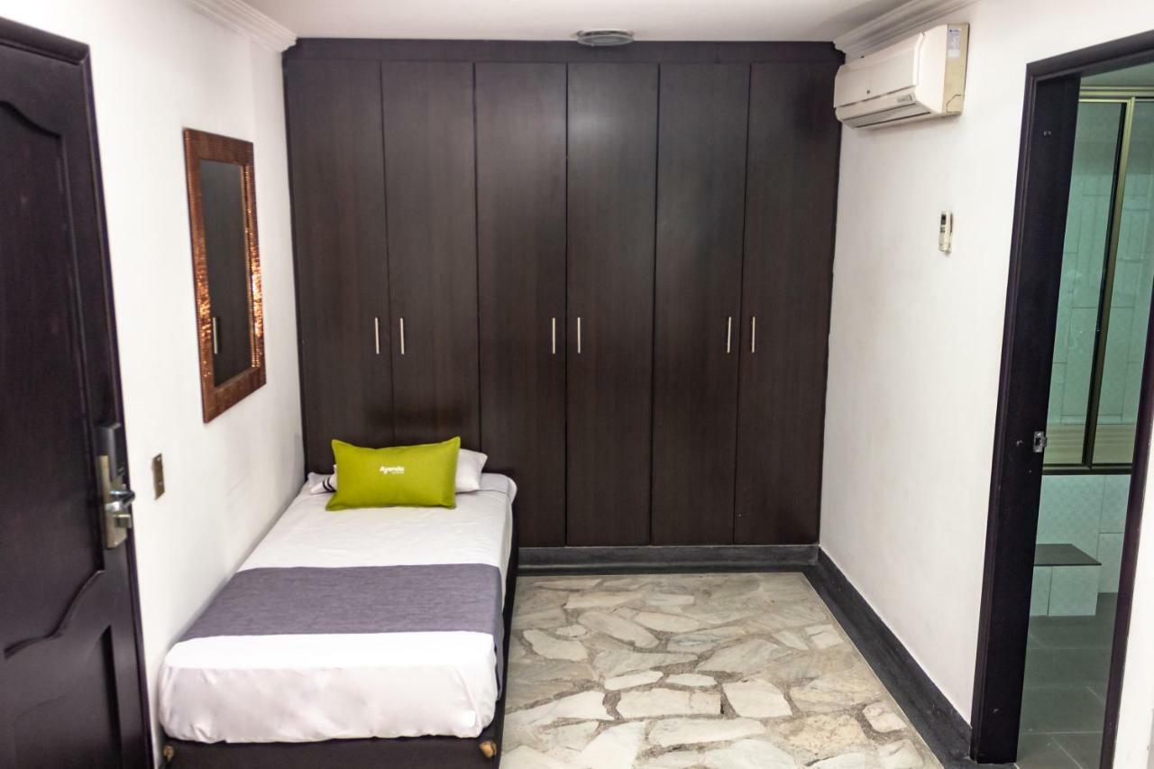 Hotel Calasanz Real Medellín Buitenkant foto